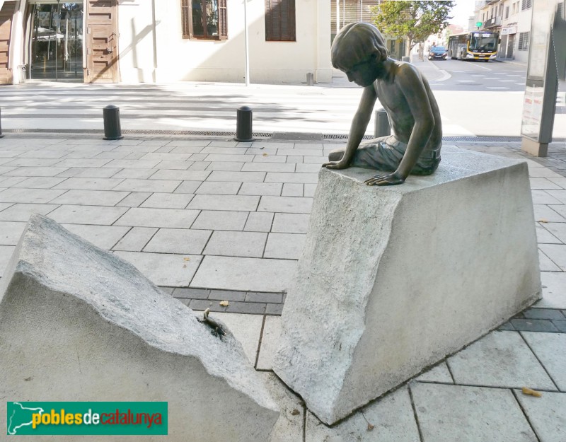 El Prat - Escultura <i>Nen amb sargantana</i>
