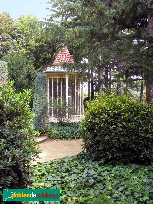 Argentona - Can Garí. Jardins (Foto: Albert Esteves, 2007) Argentona - Can Garí. Jardins