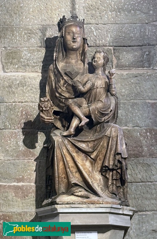 Lleida - Església de Sant Llorenç. Marededeu dels Fillols, segle XIV, procedent d'aquesta porta (Foto: Albert Esteves, 2025) Lleida - Església de Sant Llorenç. Marededeu dels Fillols, segle XIV, procedent d'aquesta porta