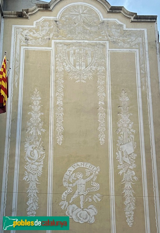 Lleida - Esgrafiats de la plaça de la Paeria