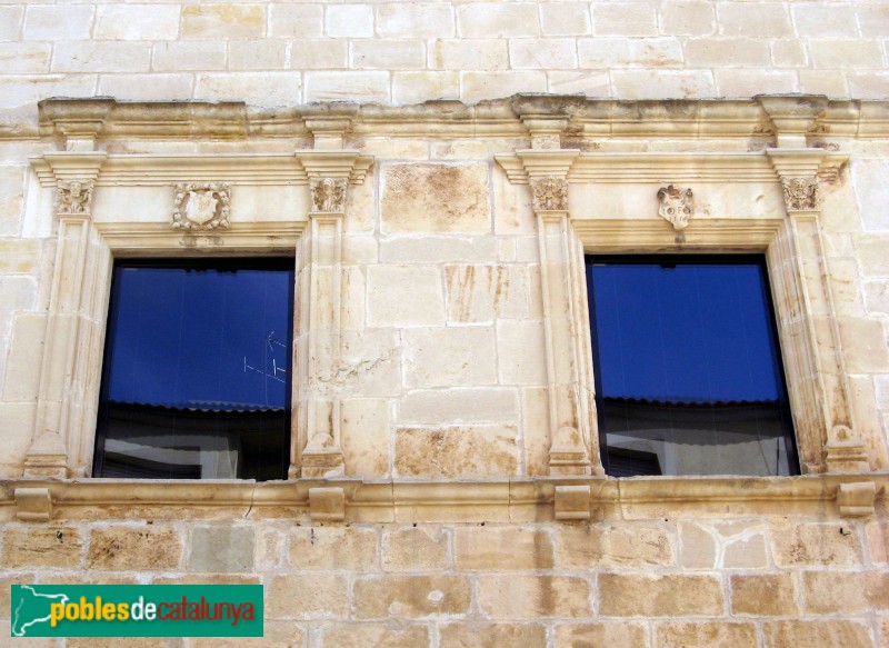 Linyola - Casa de la Vila (Foto: Albert Esteves, 2008) Linyola - Casa de la Vila