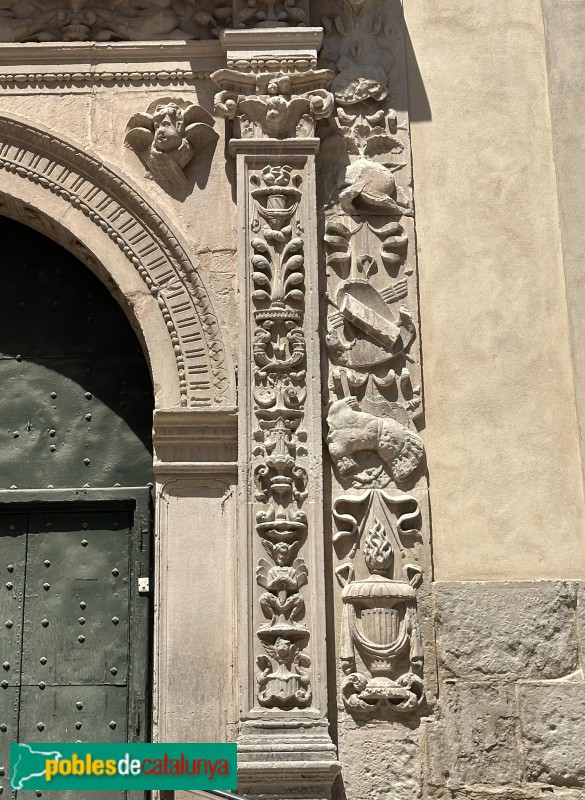 Lleida - Portada de l'església de la Sang