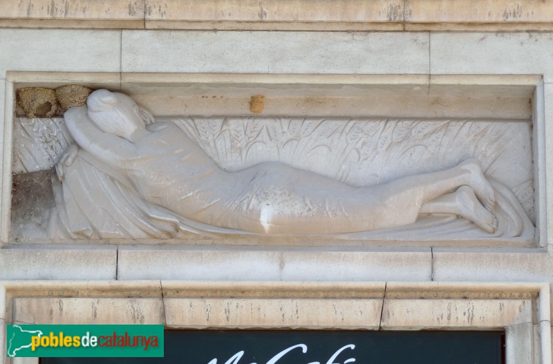 Lleida - Banc Vitalici. Relleu d'Enric Monjo