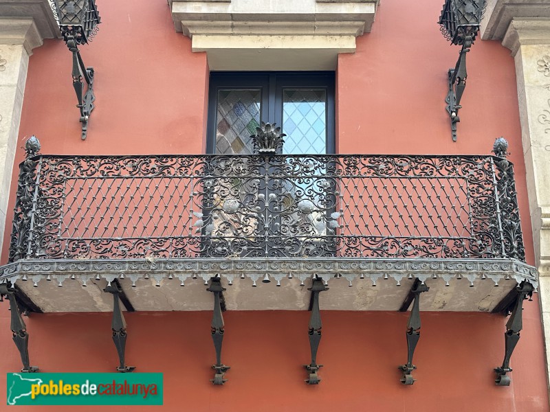 Lleida - Palau de la Diputació. Balcó del Serraller