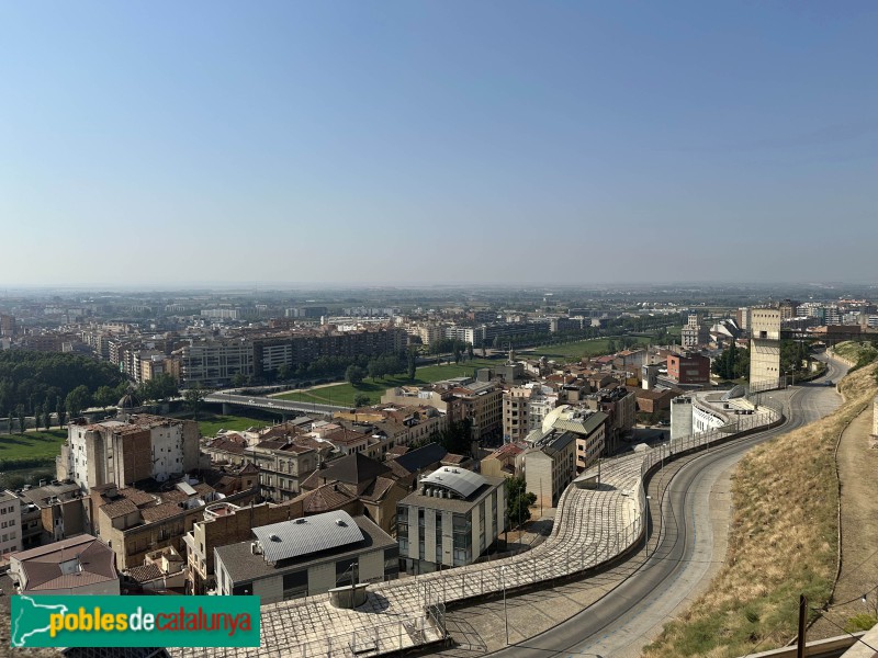Lleida - Edifici dels Jutjats. Terrassa superior