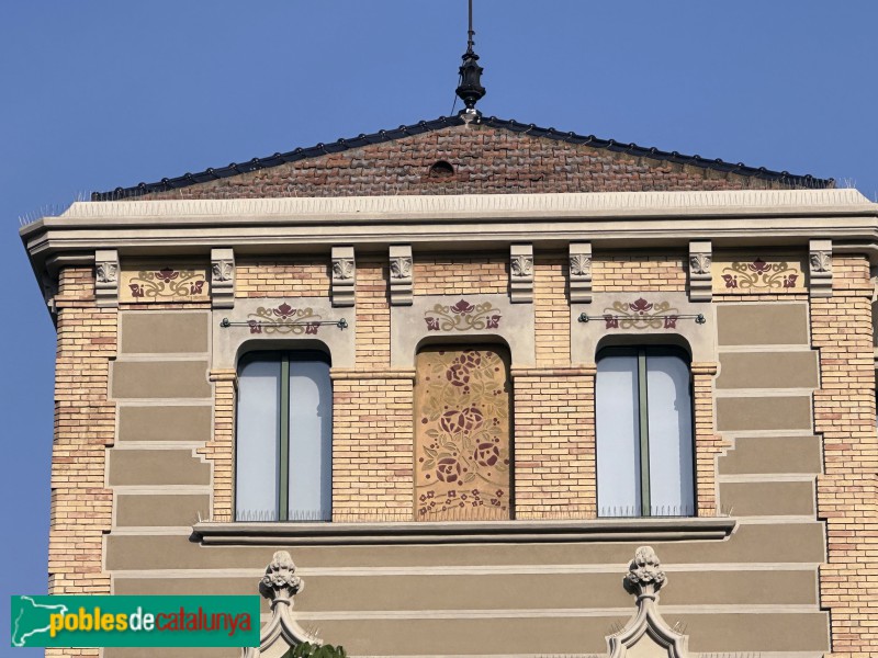 Lleida - Antiga escola de la Caixa d'Estalvis