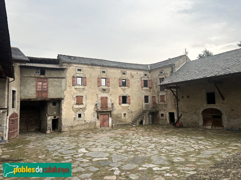 Bellver de Cerdanya - Cal Tresa (Talló) (Foto: Albert Esteves, 2025) Bellver de Cerdanya - Cal Tresa (Talló)