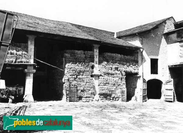 Bellver de Cerdanya - Cal Tresa (Talló) (Foto: <i>Anna M. Bruguera -calaix.gencat.cat-</i>, 1991) Bellver de Cerdanya - Cal Tresa (Talló)