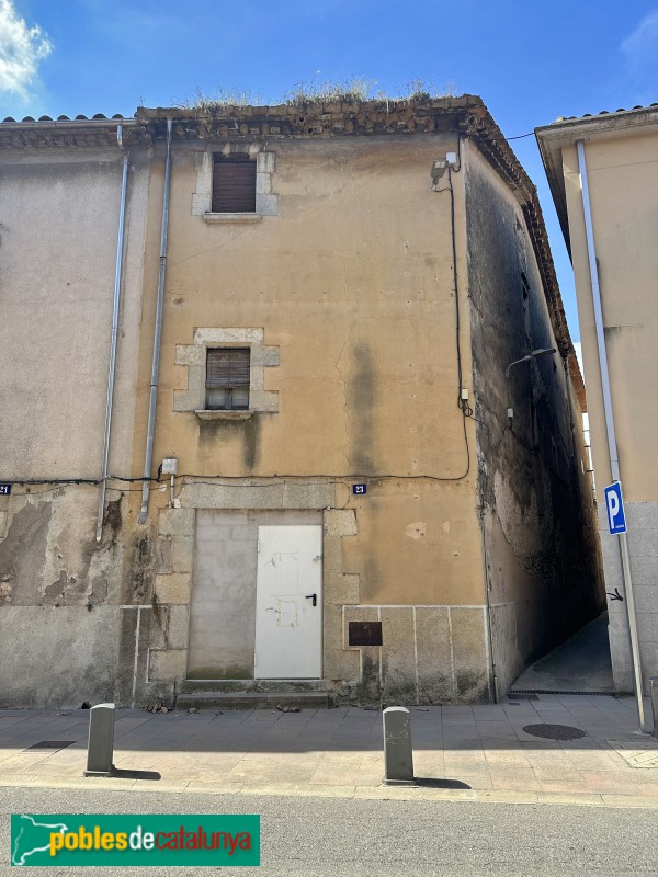 Sarrià de Ter - Carrer Major (Foto: Albert Esteves, 2025) Sarrià de Ter - Carrer Major