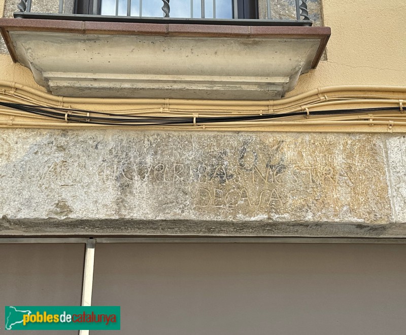 Sarrià de Ter - Llinda (Miquel Ribas, mestra de casas) (Foto: Albert Esteves, 2025) Sarrià de Ter - Llinda (Miquel Ribas, mestra de casas)