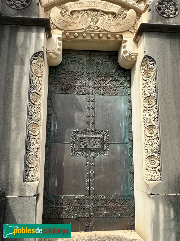 Sant Feliu de Guíxols - Panteó del Marquès de Robert