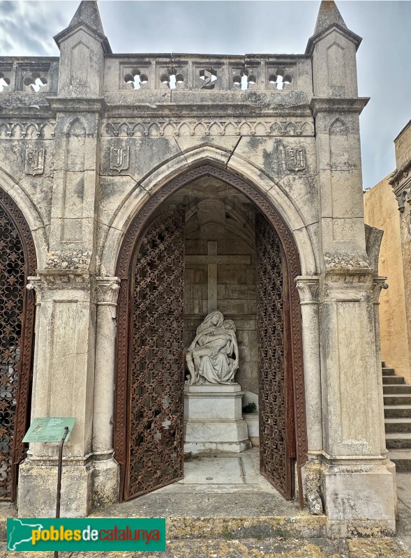 Sant Feliu de Guíxols - Cementiri, Sepulcre-capella de Francesc Llagustera