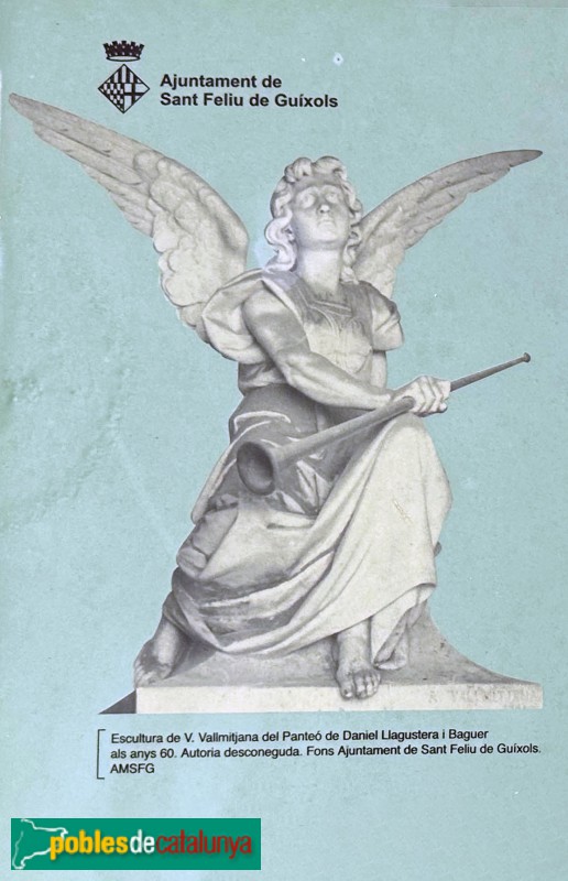 Sant Feliu de Guíxols - Cementiri. Sepulcre-capella Daniel Llagustera. Foto antiga, encara amb la trompeta (cartell in situ)