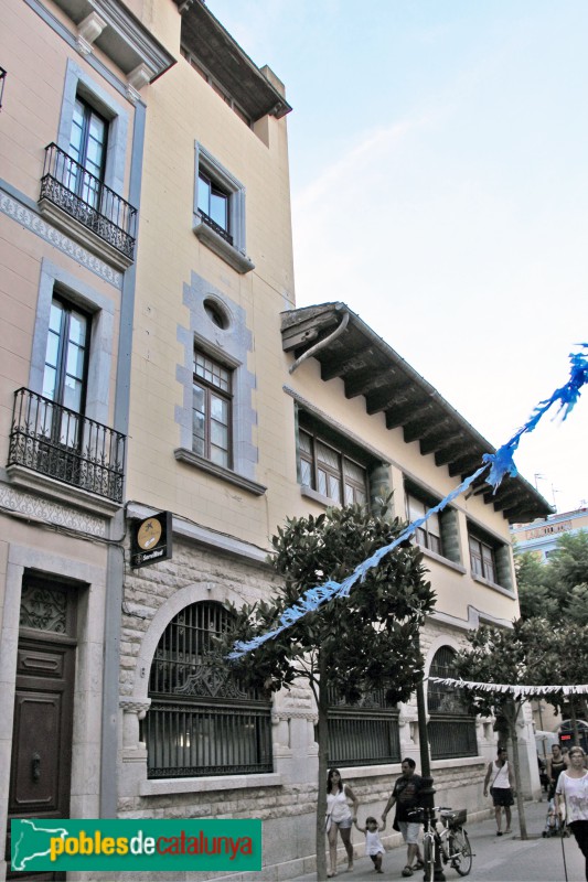Sant Feliu de Guíxols - Edifici de la Caixa