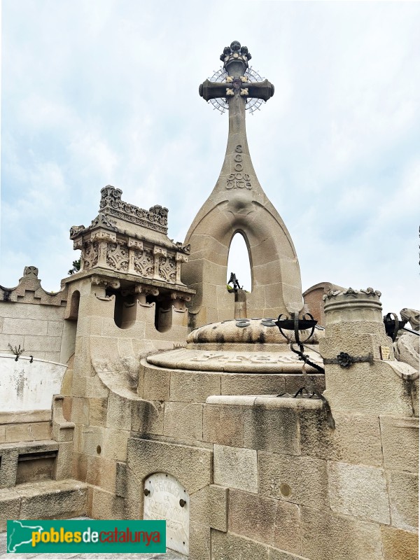 Lloret de Mar - Cementiri. Panteó Esqueu-Vilallonga