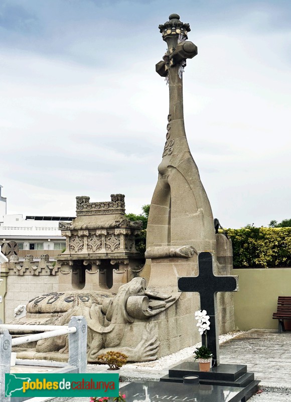 Lloret de Mar - Cementiri. Panteó Esqueu-Vilallonga
