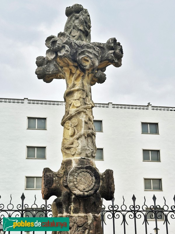 Lloret de Mar - Cementiri. Sepulcre Conill i Surís (Bonaventura Conill, c.1911)