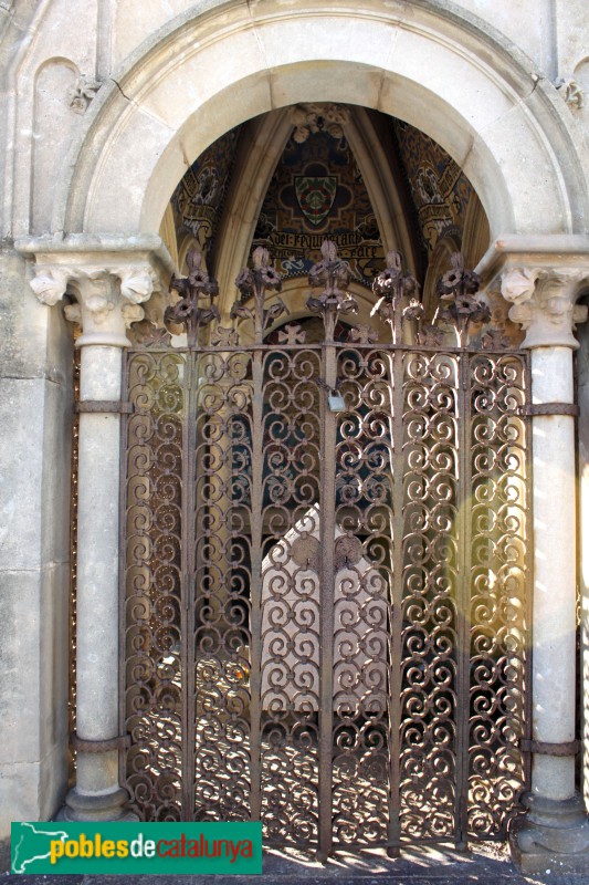 Lloret de Mar - Cementiri. Panteó Costa-Macià (Foto: Albert Esteves, 2011) Lloret de Mar - Cementiri. Panteó Costa-Macià