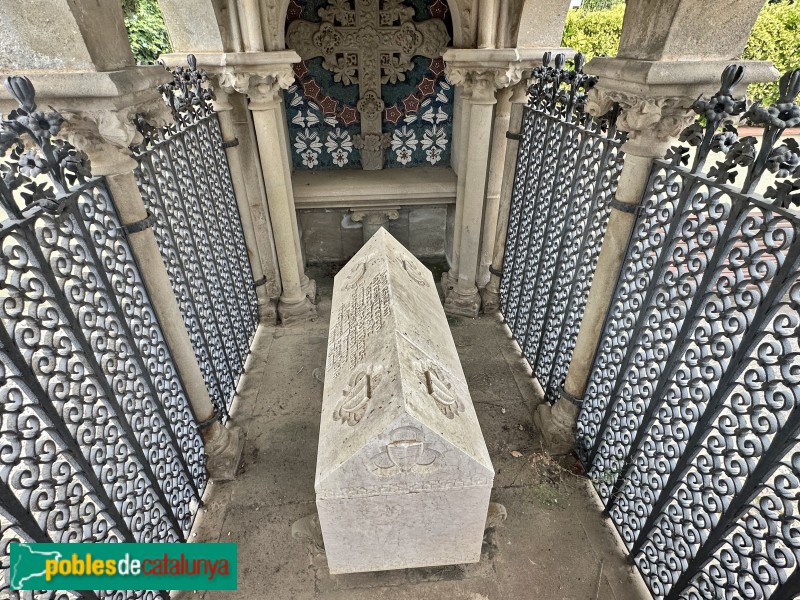 Lloret de Mar - Cementiri. Panteó Costa-Macià (Foto: Albert Esteves, 2025) Lloret de Mar - Cementiri. Panteó Costa-Macià