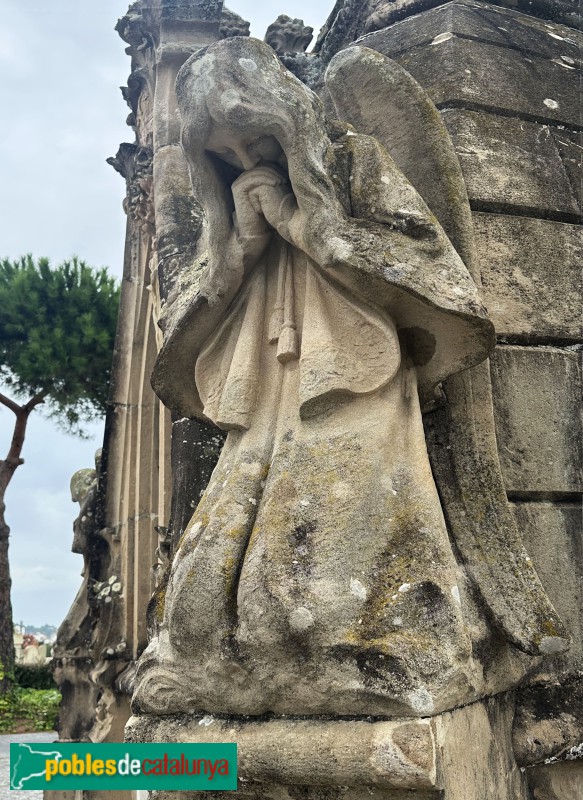 Lloret de Mar - Cementiri. Panteó Cabañas