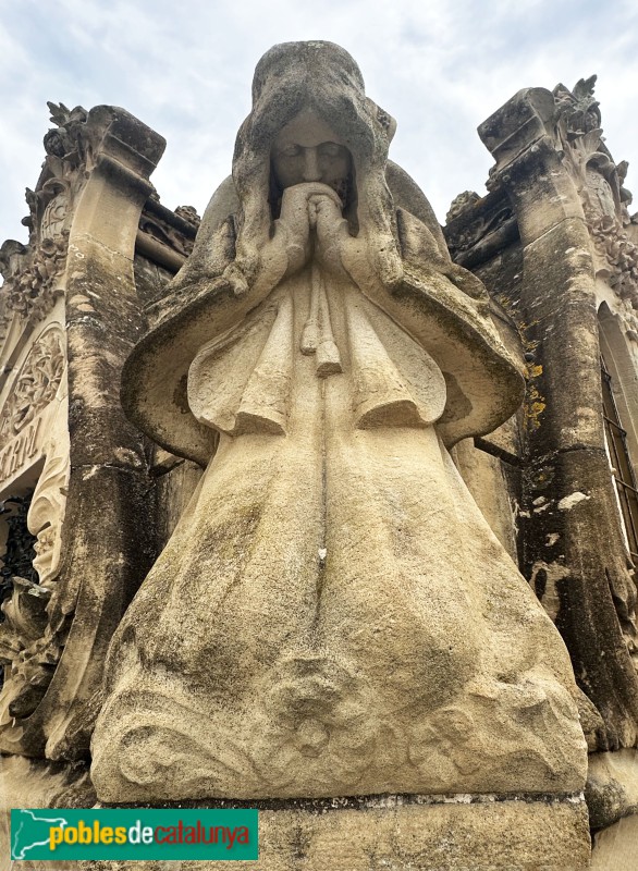 Lloret de Mar - Cementiri. Panteó Cabañas