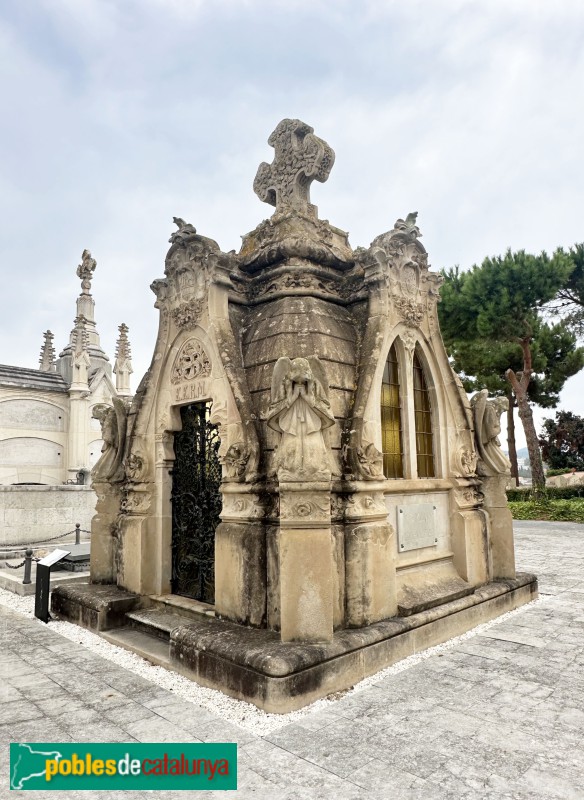Lloret de Mar - Cementiri. Panteó Cabañas