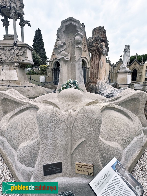 Lloret de Mar - Cementiri. Sepulcre Mataró i Vilallonga (Bonaventura Conill, c 1907)