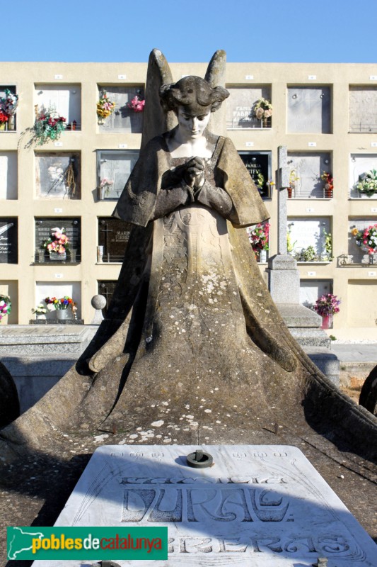 Lloret de Mar - Cementiri. Sepulcre Durall Carreras (Bonaventura Conill, 1903)