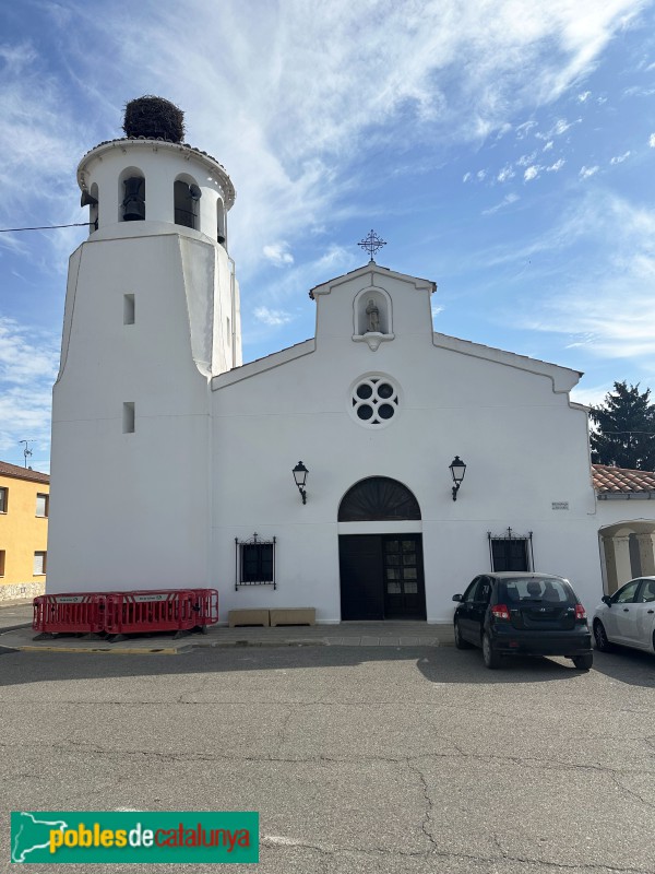 Gimenells i Pla de la Font - Església de la Mare de Déu del Roser (Foto: Albert Esteves, 2025) Gimenells i Pla de la Font - Església de la Mare de Déu del Roser