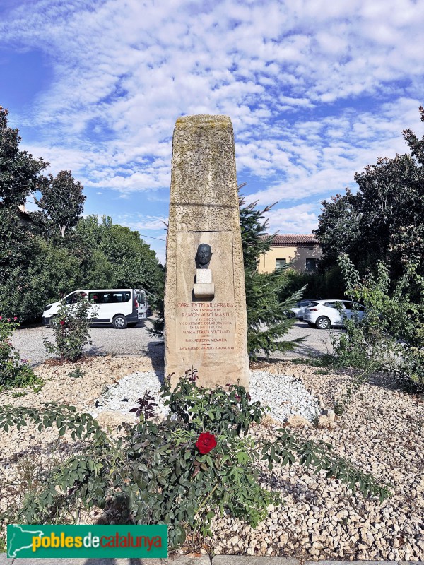 Gimenells i Pla de la Font - Santa Maria de Gimenells. Monumnt a Ramon Albó
