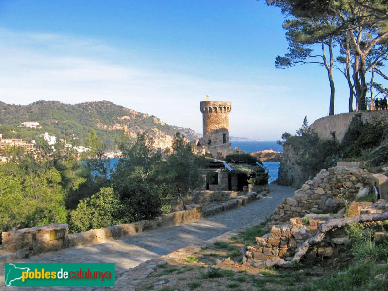 Tossa de Mar - Torre de Joanàs (Foto: Albert Esteves, 2011) Tossa de Mar - Torre de Joanàs