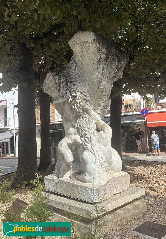 Tossa de Mar - Escultura <i>Posidó i la nimfa Toosa</i> (Foto: Albert Esteves, 2025) Tossa de Mar - Escultura <i>Posidó i la nimfa Toosa</i>