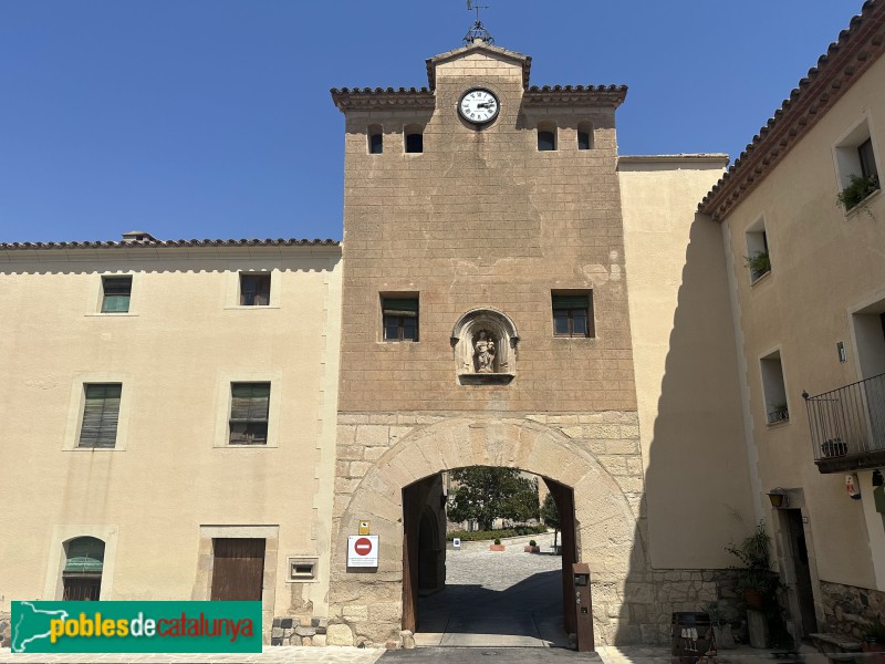 Monestir de Poblet - Portal de l'Abat Lerín (Foto: Albert Esteves, 2025) Monestir de Poblet - Portal de l'Abat Lerín