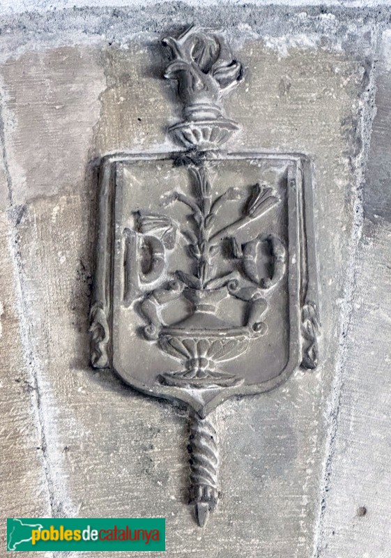 Monestir de Poblet - Porteria. Escut de l'abat Lerín (Foto: Albert Esteves, 2025) Monestir de Poblet - Porteria. Escut de l'abat Lerín