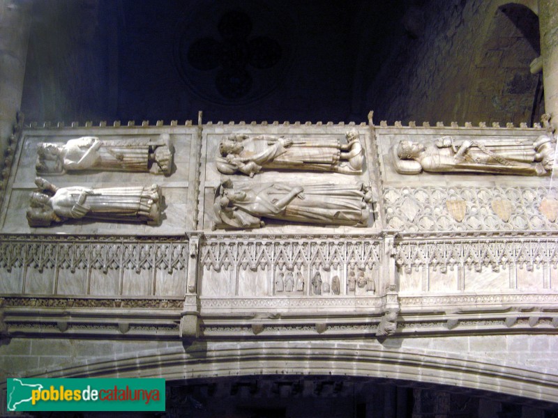 Monestir de Poblet - Panteó reial. Conjunt del costat de l'Evangeli, cara interior (Foto: Albert Esteves, 2009) Monestir de Poblet - Panteó reial. Conjunt del costat de l'Evangeli, cara interior