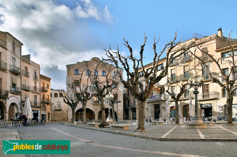 Montblanc - Plaça Major (Foto: Vicenç Valcárcel, 2021) Montblanc - Plaça Major