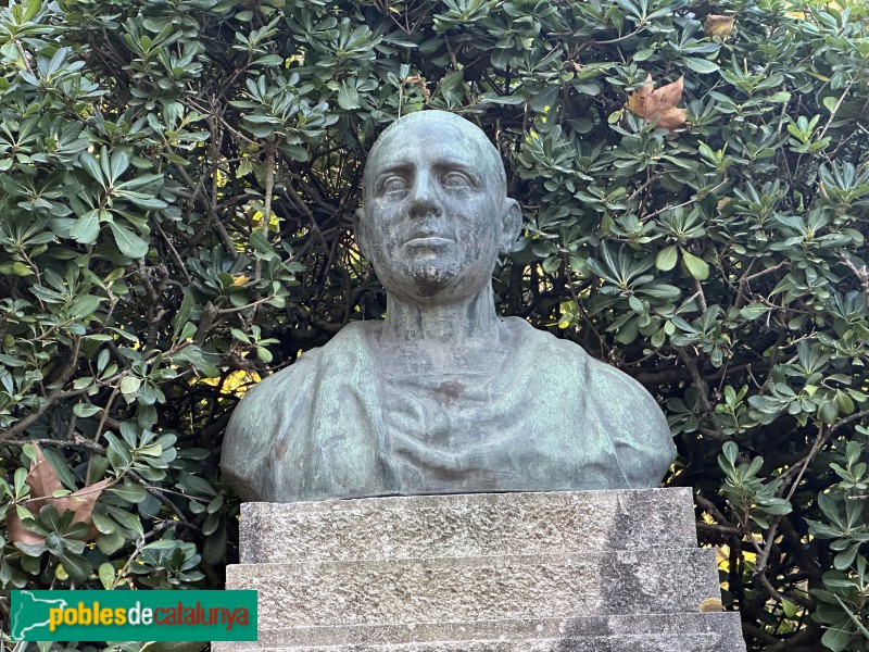 Girona - Monument a Juli Garreta