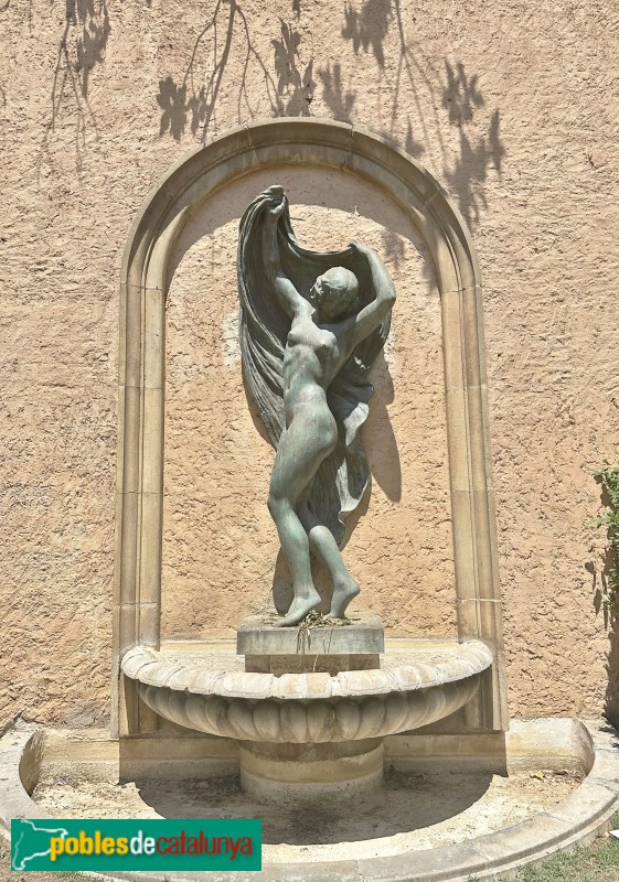 Barcelona - Escultura <i>Marinada (o Dansarina)</i>