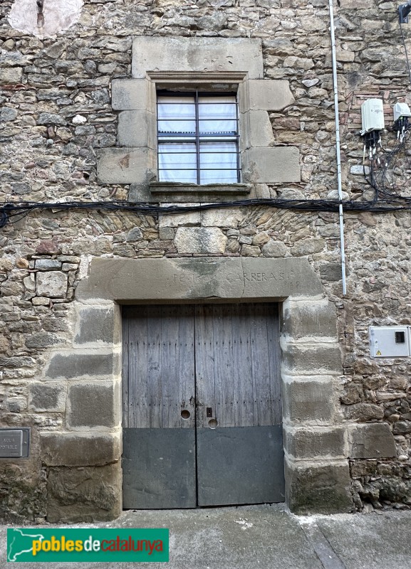 Sant Jordi Desvalls - Can Carreres. Façana carrer Colomers