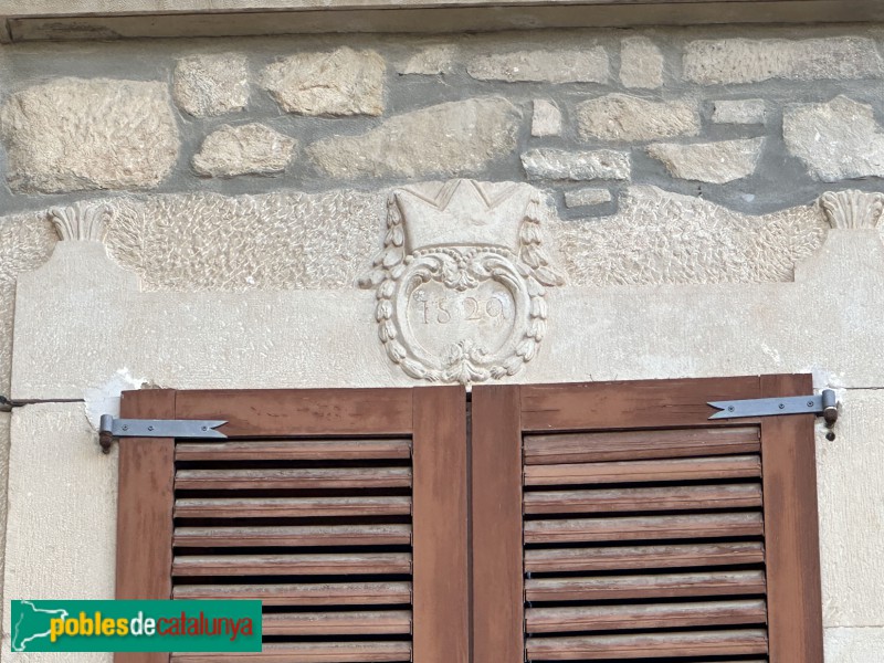 Torregrossa - Llinda de la casa veïna de Cal Jaumet (Foto: Albert Esteves, 2025) Torregrossa - Llinda de la casa veïna de Cal Jaumet