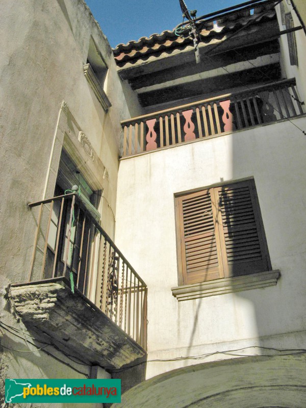 Torregrossa - Cal Cortada (Foto: Albert Esteves, 2008) Torregrossa - Cal Cortada