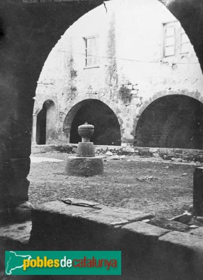 Cervià de Ter - Monestir de Santa Maria. Claustre. Postal antiga