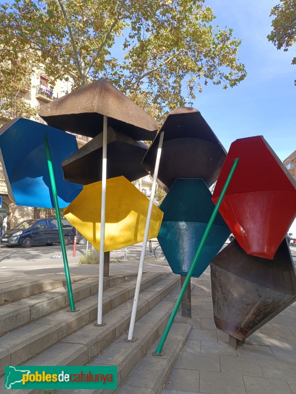 Barcelona - Escultura <i>Llar per a la tortuga dels vuit anells</i>