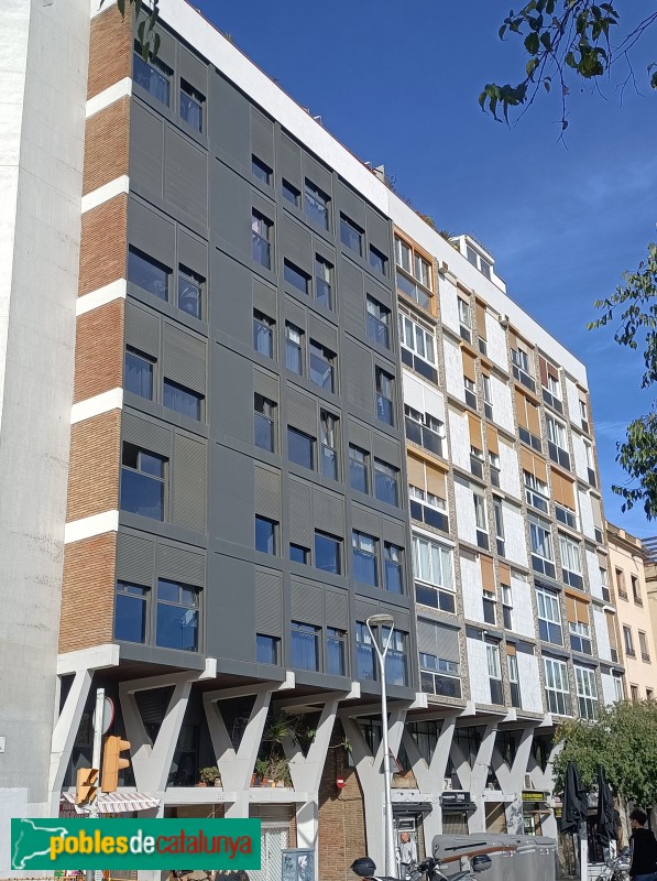 Barcelona - Còrsega, 697. Amplaició