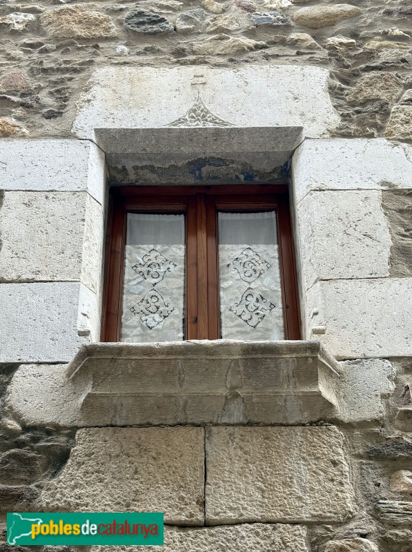 Celrà - Finestra al carrer de Santa Cristina