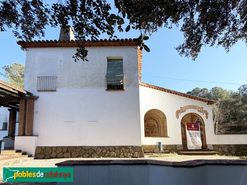 Flaçà - Colònia de  la fàbrica Torras-Domènech. Escola