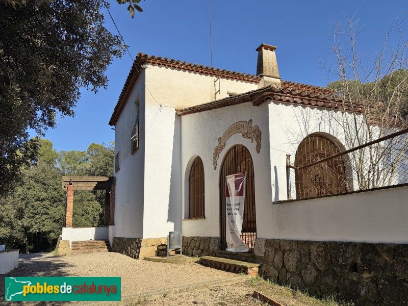 Flaçà - Colònia de  la fàbrica Torras-Domènech. Escola