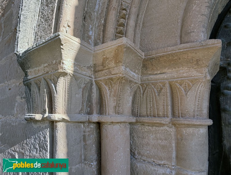 Torrebesses - Església de Sant Salvador. Portada