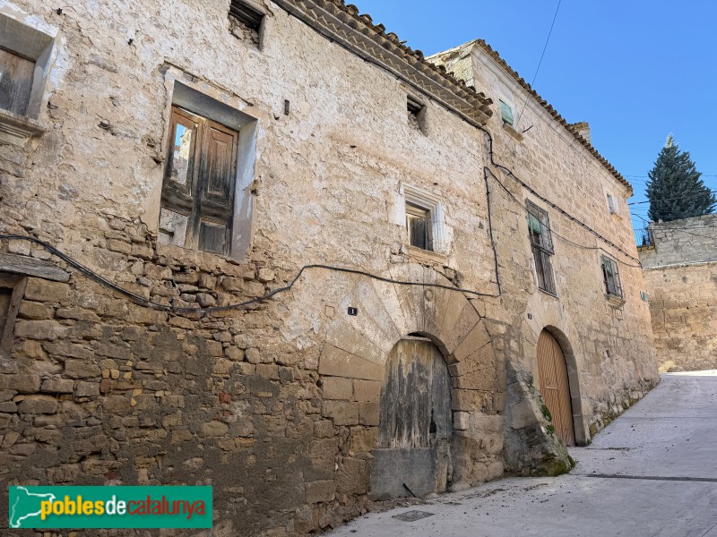 Torrebesses- Nucli antic. Ca la Munda i Cal Llarg