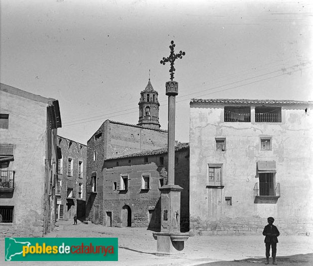 Llardecans - Creu de la plaça Loreto